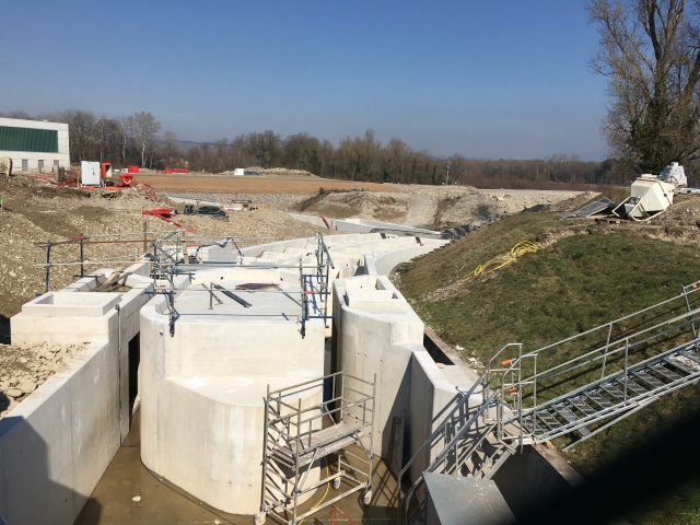 Centrale K nouvelle usine hydroélectrique sur le Rhin à KEMBS (68) - Passe à poissons Local de comptage - crédit photo EIFFAGE GC - Etudes Structure MIM Ingénieurs Conseils